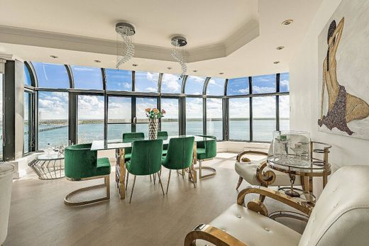 Apartment / Etagenwohnung in Verdun, City of Montréal