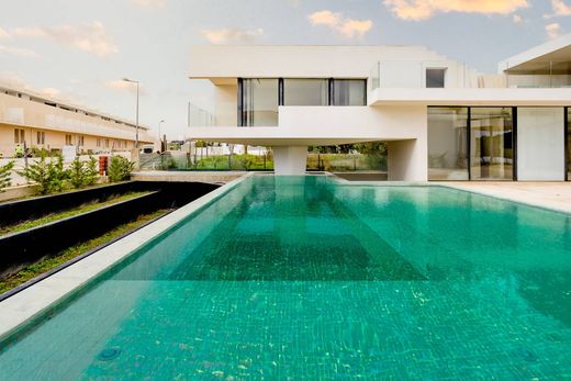 ‏בית חד-משפחתי ב  לולה, Loulé