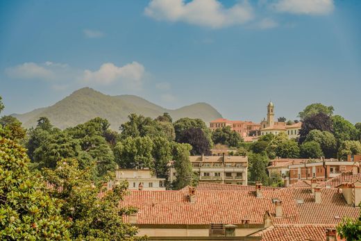 아파트 / Varese, Provincia di Varese