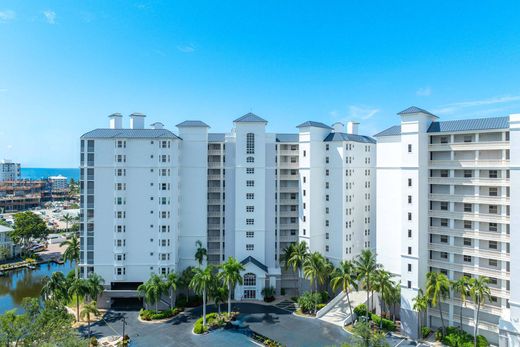 Appartement à Naples, Comté de Collier