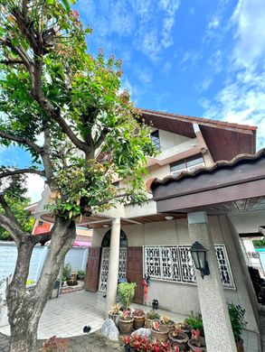 Villa - Yan Nawa, Yan na wa