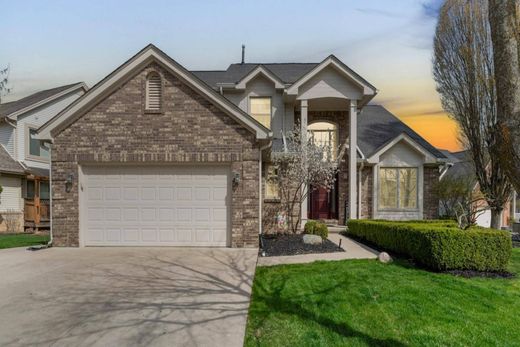 Detached House in Novi, Oakland County
