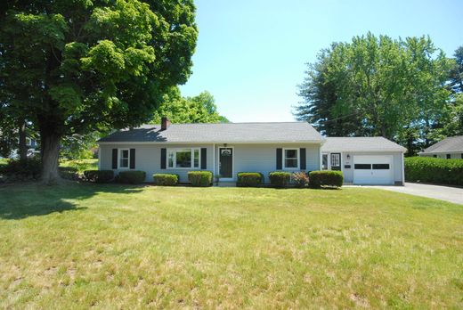 Casa en Framingham, Middlesex County