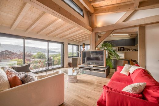 Detached House in Veyrier-du-Lac, Haute-Savoie