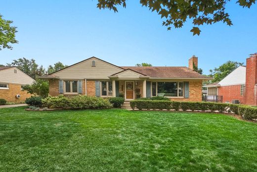 ‏בית חד-משפחתי ב  Beverly Hills, Oakland County