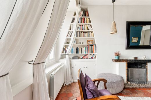 Apartment in Tour Eiffel, Invalides – Ecole Militaire, Saint-Thomas d’Aquin, Paris