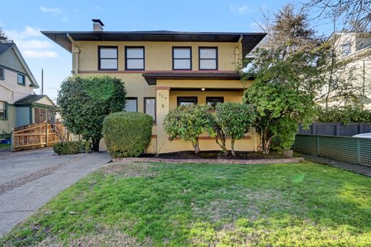 Luxury home in Corvallis, Benton County