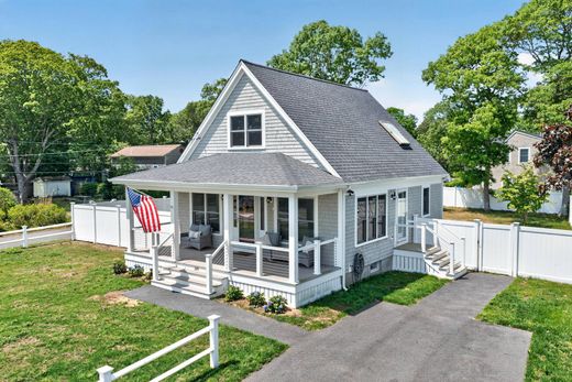 Detached House in East Falmouth, Barnstable County