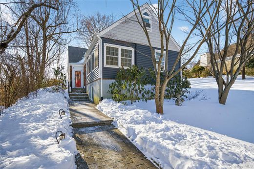 Duplex in Huntington, Suffolk County