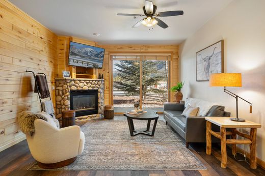 Luxury home in Grand Lake, Grand County