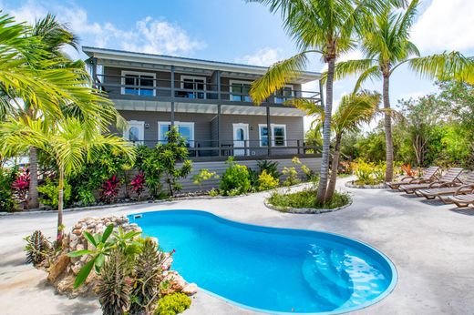 Governor’s Harbour, Central Eleuthera Districtのアパートメント