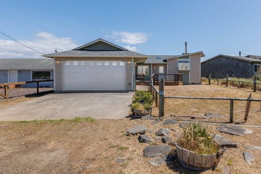 Luxury home in Waldport, Lincoln County