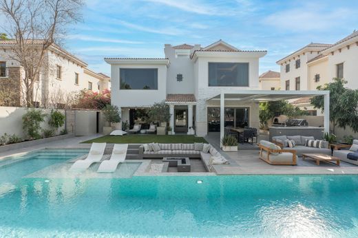 Villa in Dubai