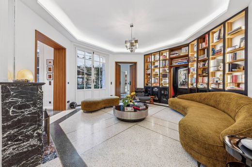 Apartment / Etagenwohnung in Champs-Elysées, Madeleine, Triangle d’or, Paris