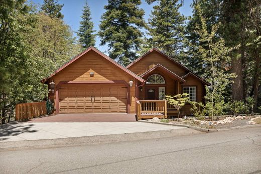 Dom jednorodzinny w Lake Arrowhead, San Bernardino County