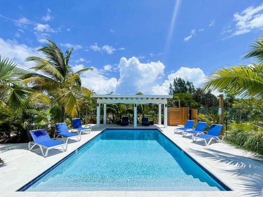 Detached House in Turtle Cove, Providenciales