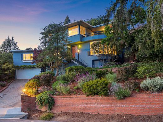 Picture of Oakland: Villas and Luxury Homes for sale - Prestigious Properties in ...