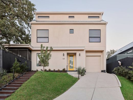 Detached House in Austin, Travis County