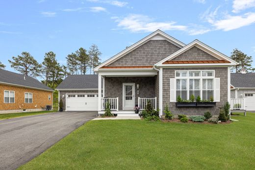Apartment in South Kingstown, Washington County