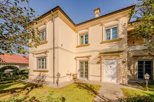 Lavena Ponte Tresa, Provincia di Vareseのヴィラ