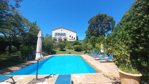 Vrijstaand huis in Mandelieu-la-Napoule, Alpes-Maritimes