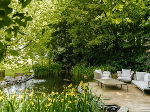 단독 저택 / Braine-l'Alleud, Province du Brabant Wallon