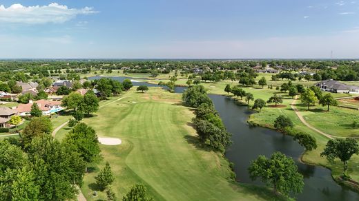 Luxury home in Edmond, Oklahoma County