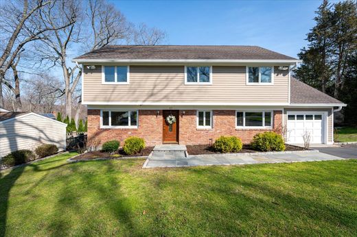 Detached House in Stamford, Fairfield County