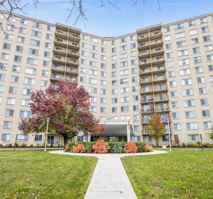 Apartment / Etagenwohnung in Chicago, Cook County