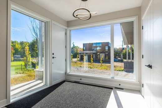 Vrijstaand huis in L'Île-Bizard-Sainte-Geneviève, City of Montréal