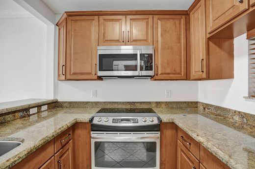 Daire Pompano Beach, Broward County