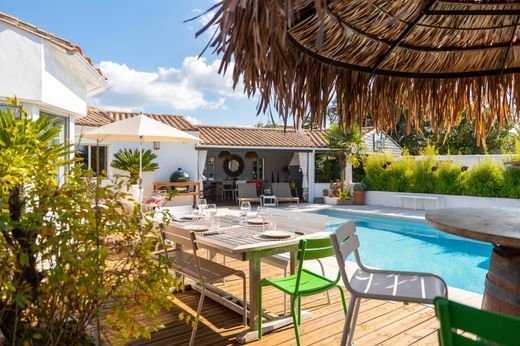 Detached House in Rivedoux-Plage, Charente-Maritime