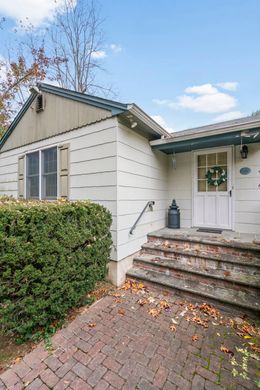 Detached House in Northport, Suffolk County