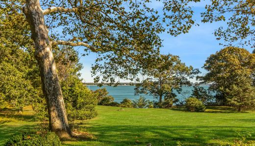 Casa en New Suffolk, Suffolk County