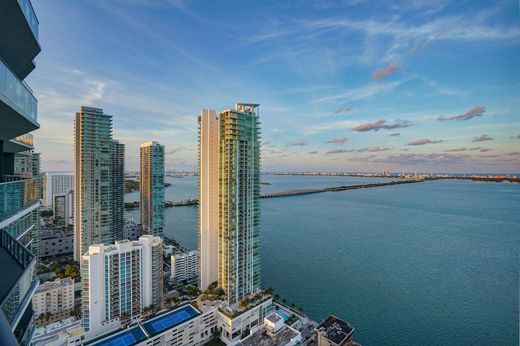 マイアミ, Miami-Dade Countyのアパートメント