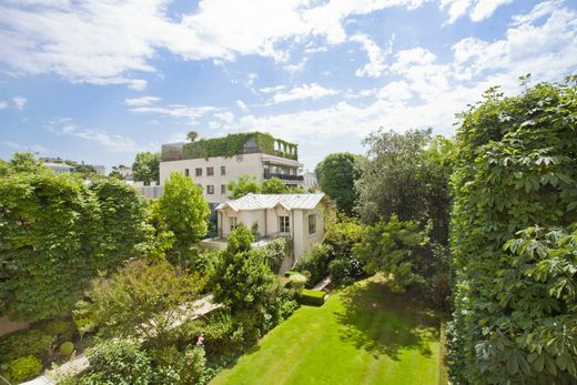 Einfamilienhaus in Neuilly-sur-Seine, Hauts-de-Seine