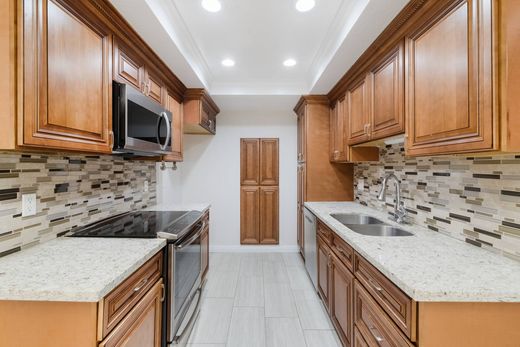 Appartamento a Lake Forest, Contea di Orange