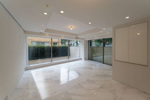 Apartment / Etagenwohnung in Shibuya, Tokyo Prefecture