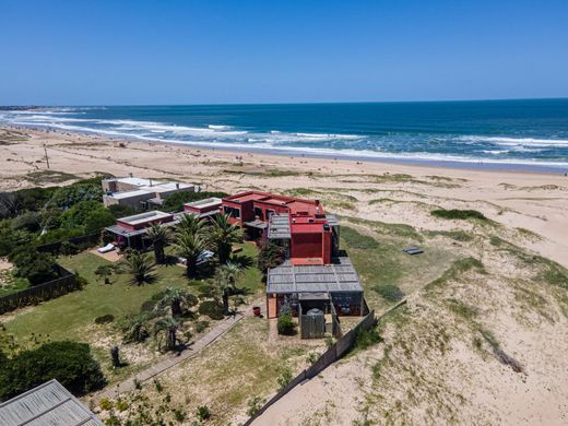 Luxury home in La Paloma, Departamento de Rocha