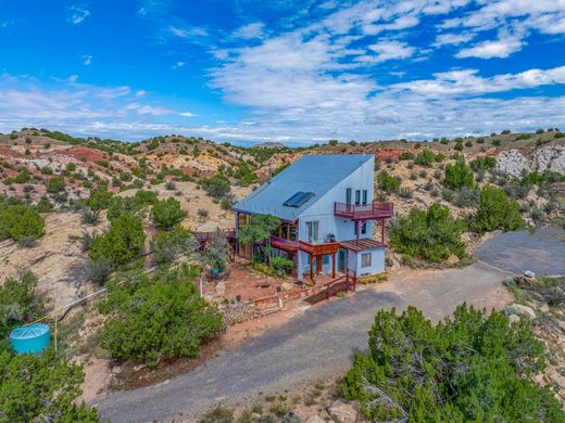 Einfamilienhaus in Cerrillos, Santa Fe County