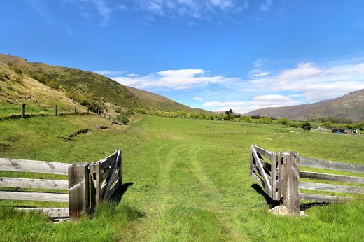 Land in Queenstown, Queenstown-Lakes District