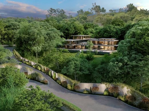 Detached House in Beverly Glen, Los Angeles County