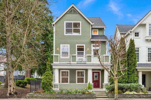 Townhouse in Bainbridge Island, Kitsap County