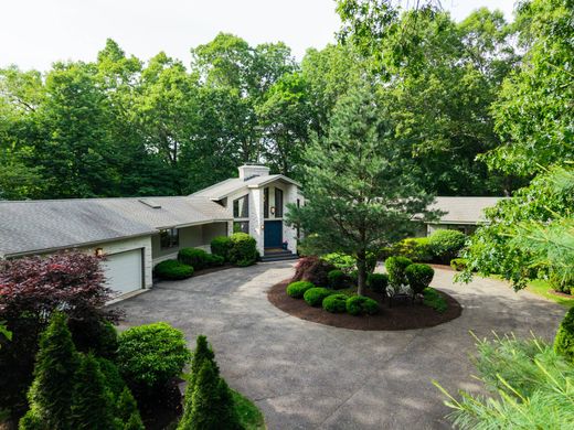 Detached House in Longmeadow, Hampden County