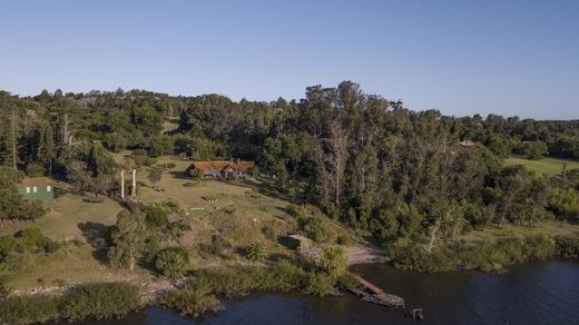 Country House in Punta Ballena, Maldonado