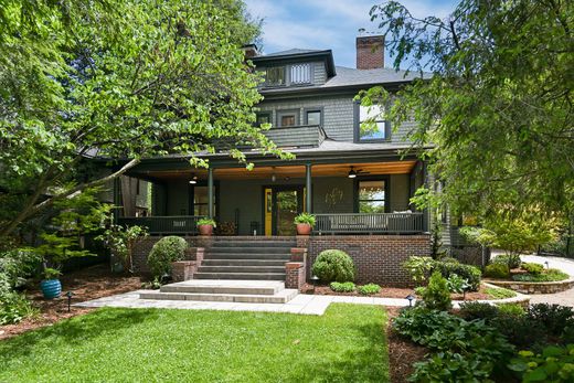 Einfamilienhaus in Asheville, Buncombe County