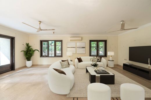 Vrijstaand huis in New Delhi, National Capital Territory of Delhi