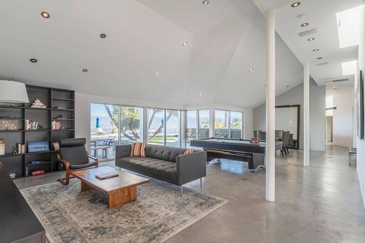 Detached House in Beverly Hills, Los Angeles County
