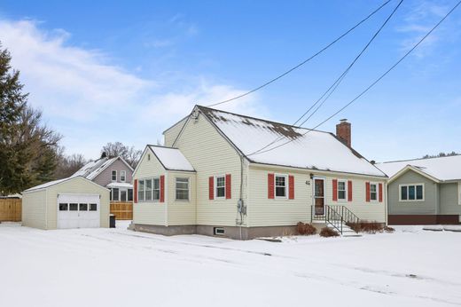 Detached House in Pittsfield, Berkshire County