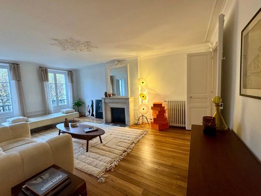 Apartament w Tour Eiffel, Invalides – Ecole Militaire, Saint-Thomas d’Aquin, Paris